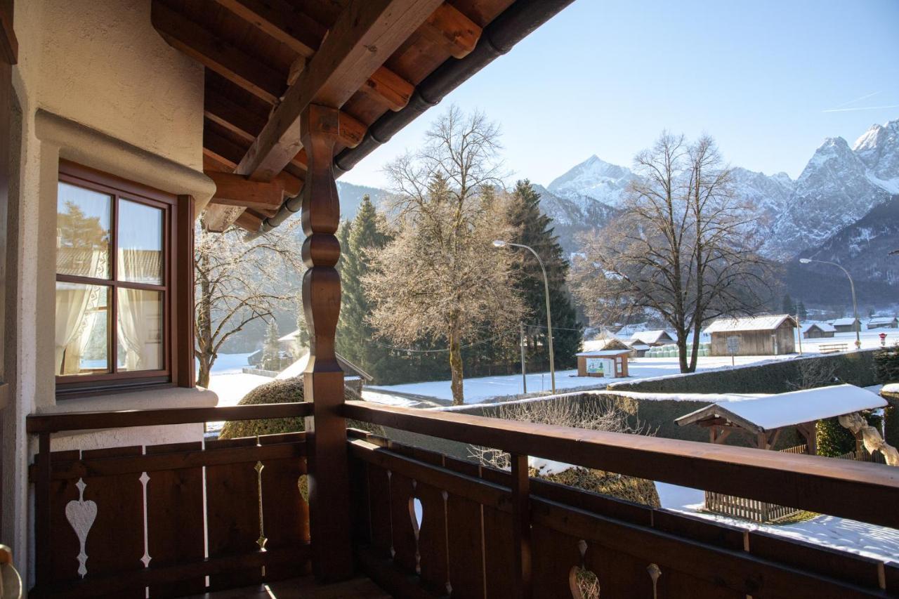 Ferienwohnung Bernadein Garmisch-Partenkirchen Exterior foto